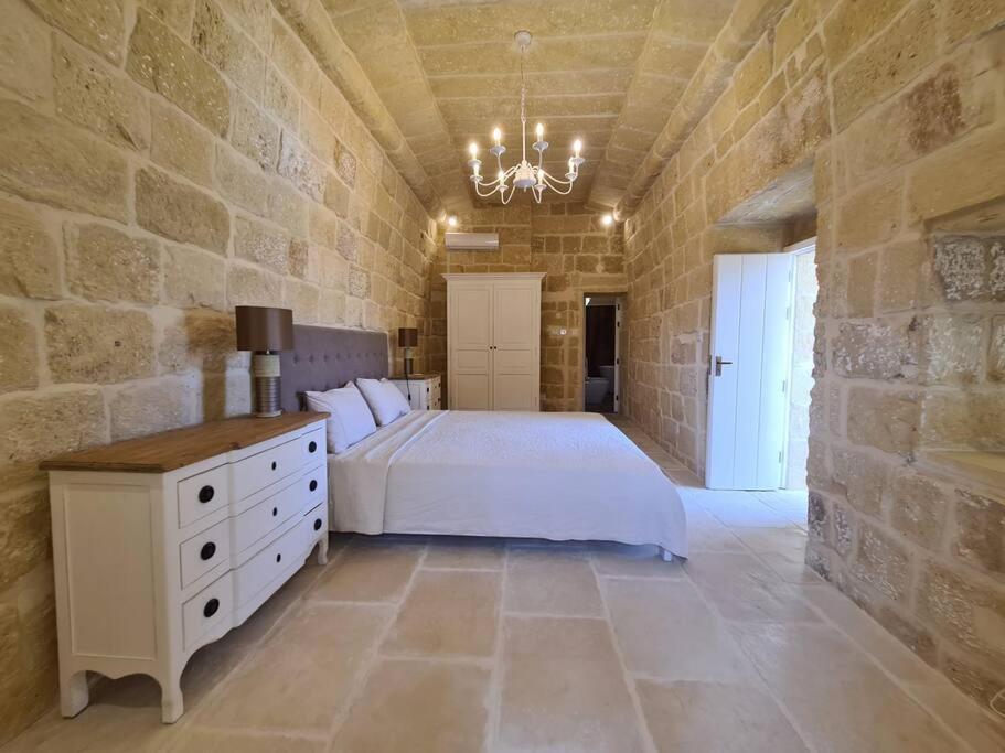 Farmhouse Villa With Large Pool And Garden In Gozo Għarb Εξωτερικό φωτογραφία