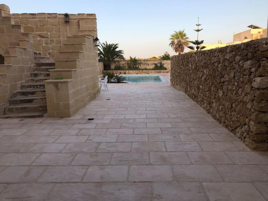 Farmhouse Villa With Large Pool And Garden In Gozo Għarb Εξωτερικό φωτογραφία