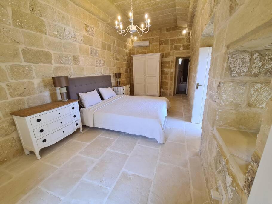 Farmhouse Villa With Large Pool And Garden In Gozo Għarb Εξωτερικό φωτογραφία