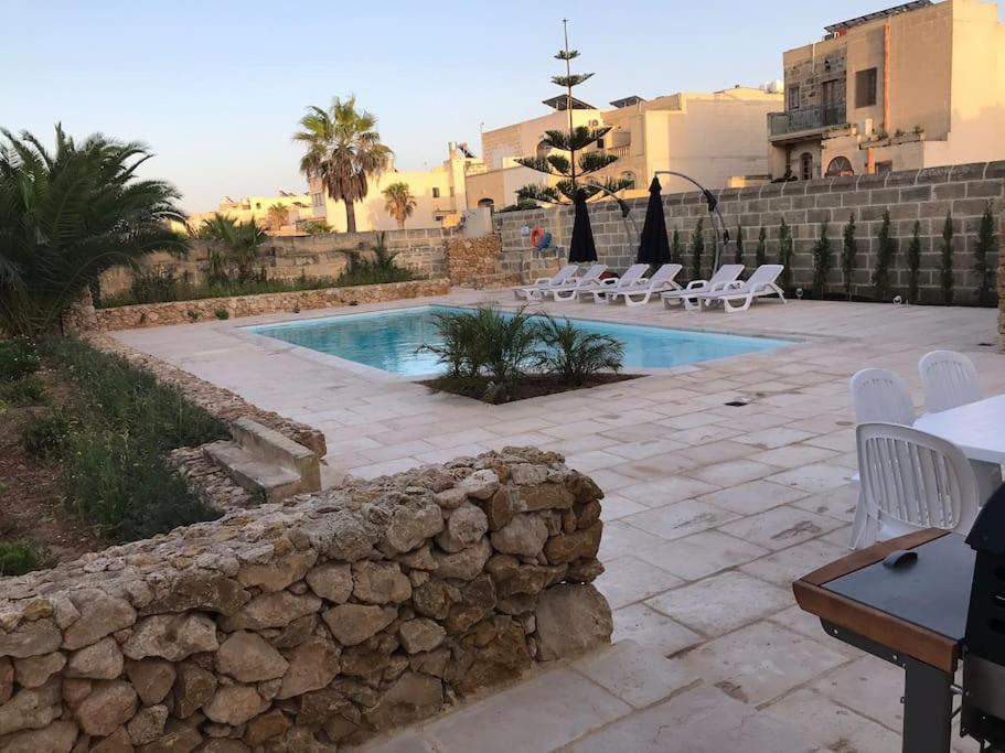 Farmhouse Villa With Large Pool And Garden In Gozo Għarb Εξωτερικό φωτογραφία