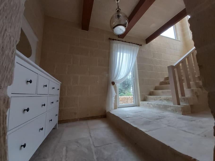 Farmhouse Villa With Large Pool And Garden In Gozo Għarb Εξωτερικό φωτογραφία