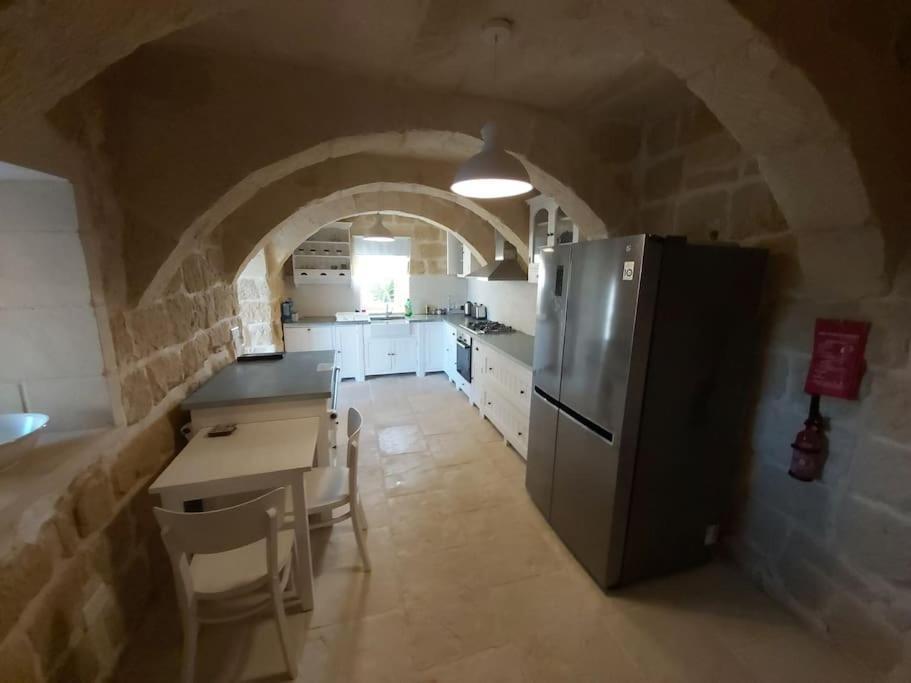 Farmhouse Villa With Large Pool And Garden In Gozo Għarb Εξωτερικό φωτογραφία