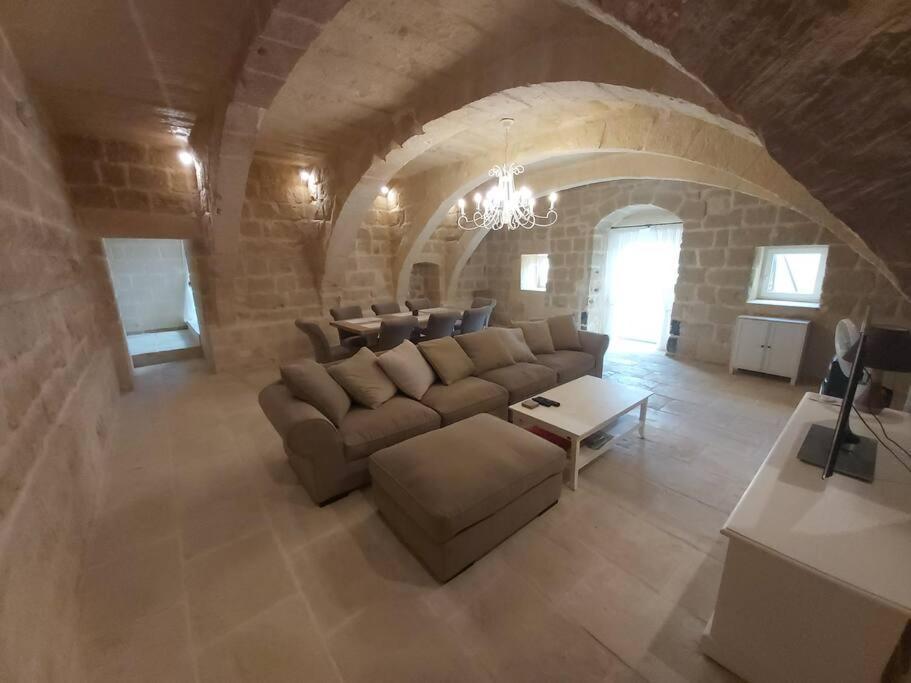 Farmhouse Villa With Large Pool And Garden In Gozo Għarb Εξωτερικό φωτογραφία