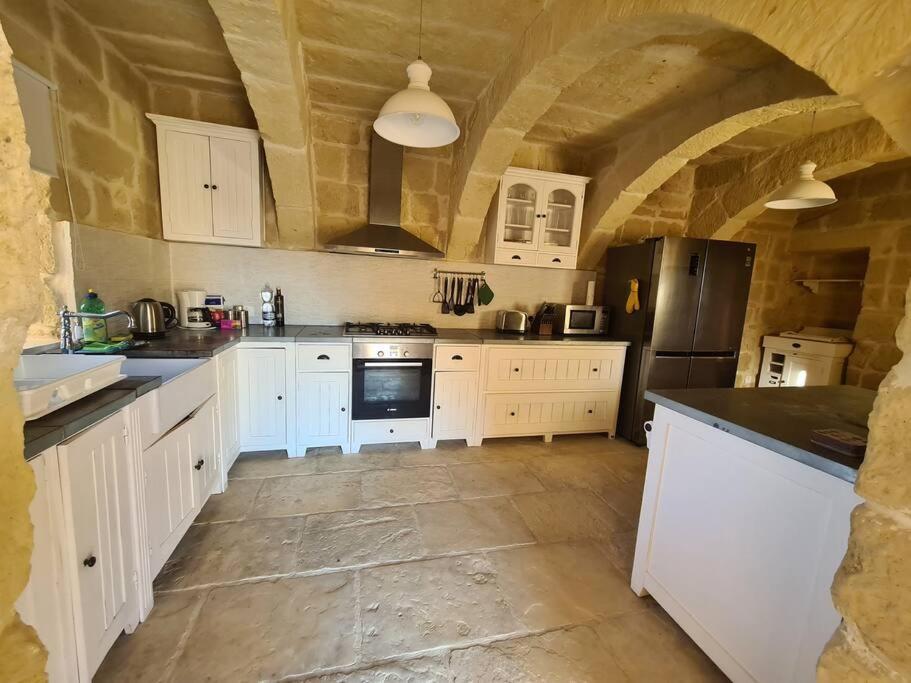 Farmhouse Villa With Large Pool And Garden In Gozo Għarb Εξωτερικό φωτογραφία